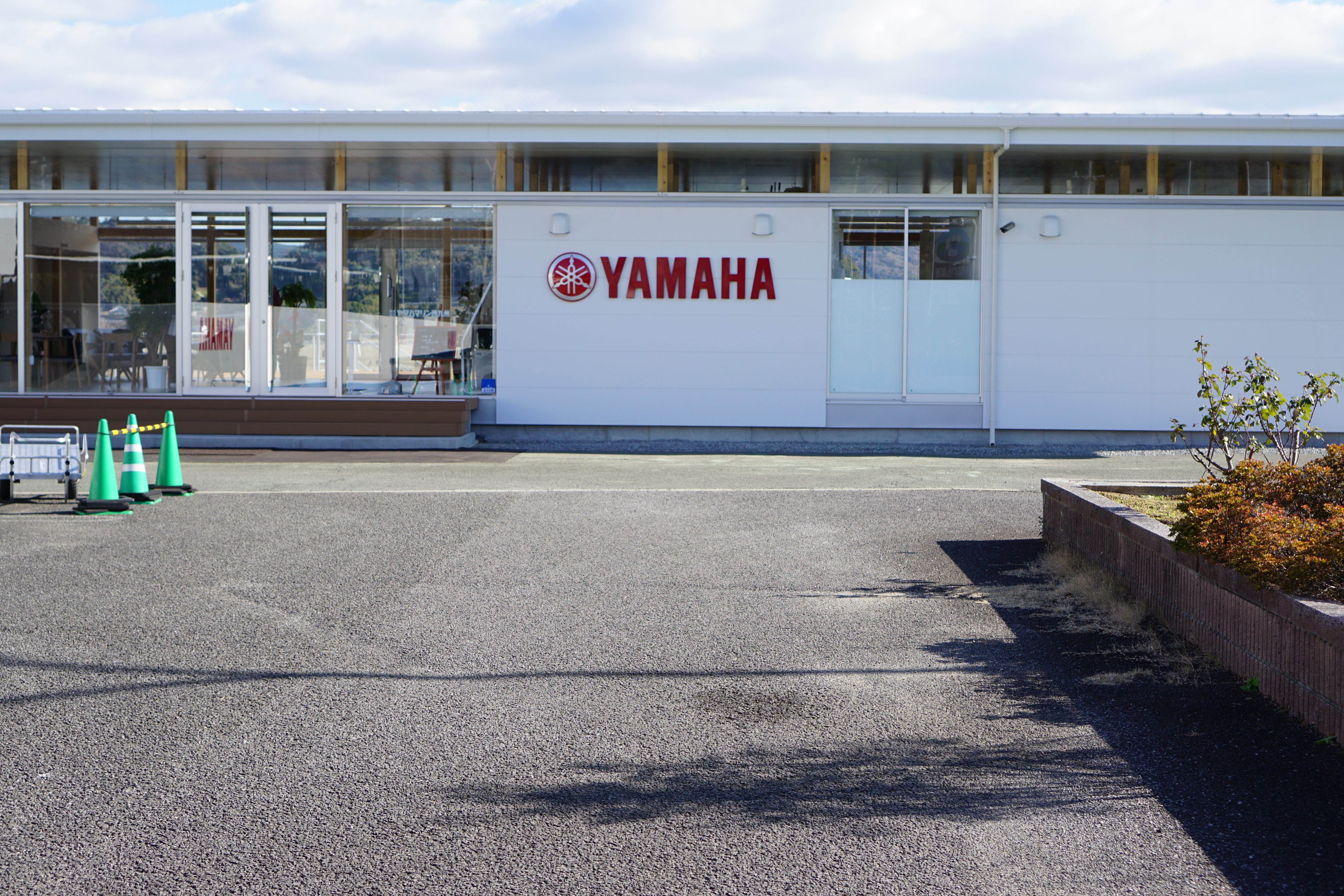 長崎県西彼杵郡の『ヤマハマリン西九州』様へ、輻射式冷暖房装置ecowin